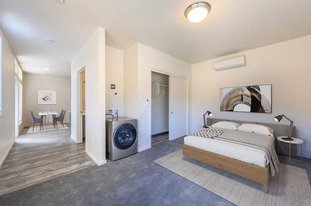 Edison Apartments — Photo 2