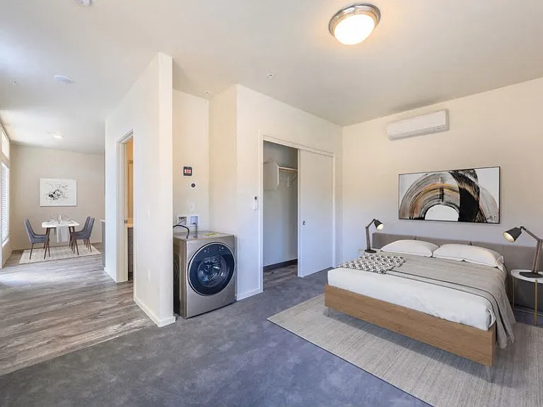 Edison Apartments — Photo 2