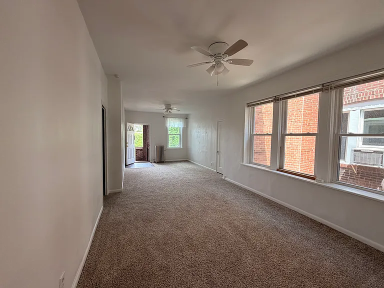 3850-3852 De Tonty St #3852B — Photo 5