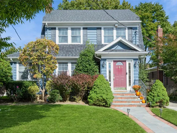 75 Linden Street, Rockville Centre, NY 11570