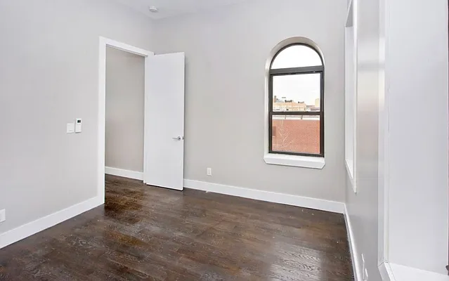 Rented by Compass | media 12
