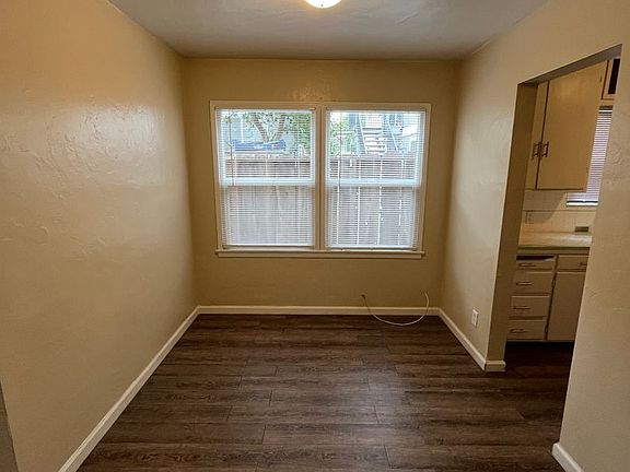 5th image of 267 W Belleview Ave APT 4