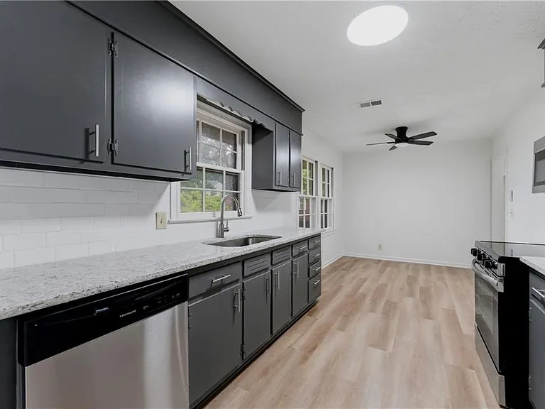 393 Old Acworth Rd — Photo 9