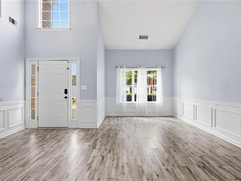 1409 Chardin Dr — Photo 6