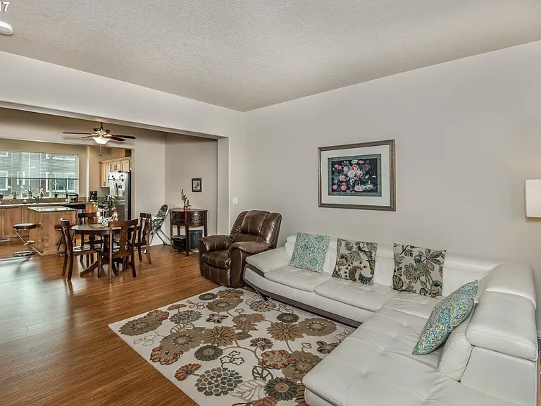 10539 NE Cedar Falls Loop — Photo 7