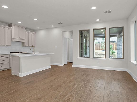 2nd image of 267 Mallards Rim Dr