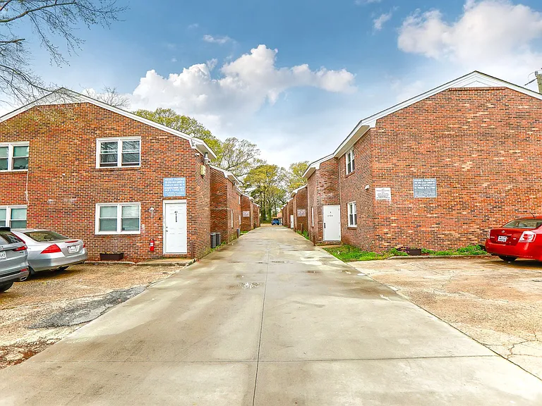 2707 Azalea Garden Rd — Photo 1