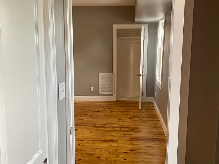 1190 Plymouth Ave #2N — Photo 2