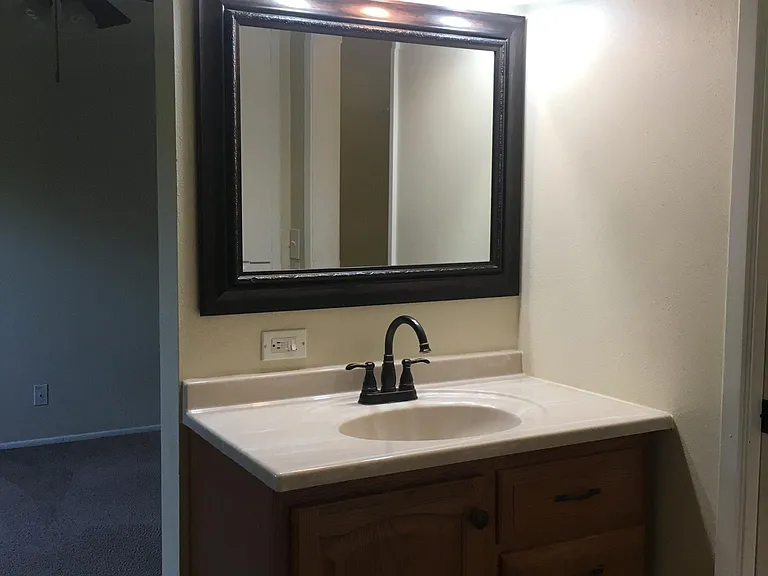Master Vanity