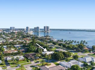 107 Cruiser Rd N, North Palm Beach, FL 33408