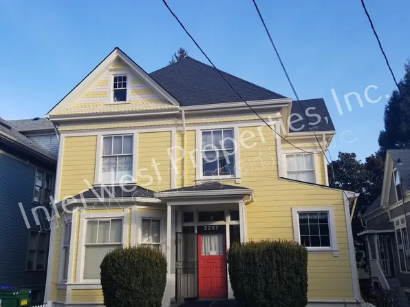 2257 NW Hoyt St, Portland, OR
