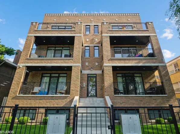 2046 W Foster Ave #2E, Chicago, IL 60625