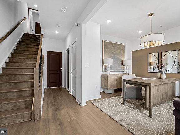 2nd image of 1205 Bear Oak Ln #2