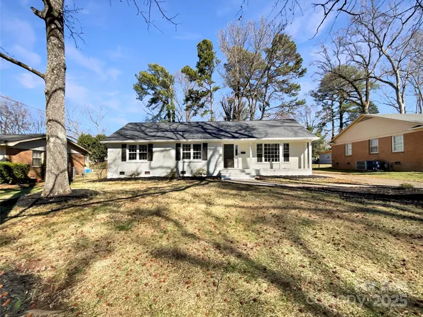 5901 Craftsbury Dr, Charlotte, NC 28215