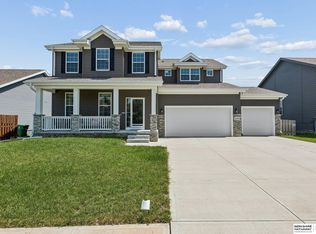 8059 N 173rd St, Bennington, NE 68007