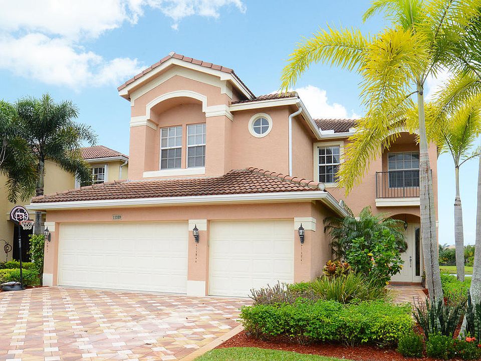 Home For Sale In Canyon Isles