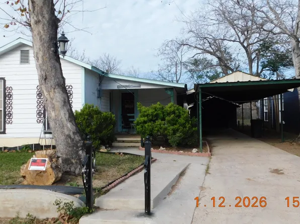 522 Avenue B, Poteet, TX 78065