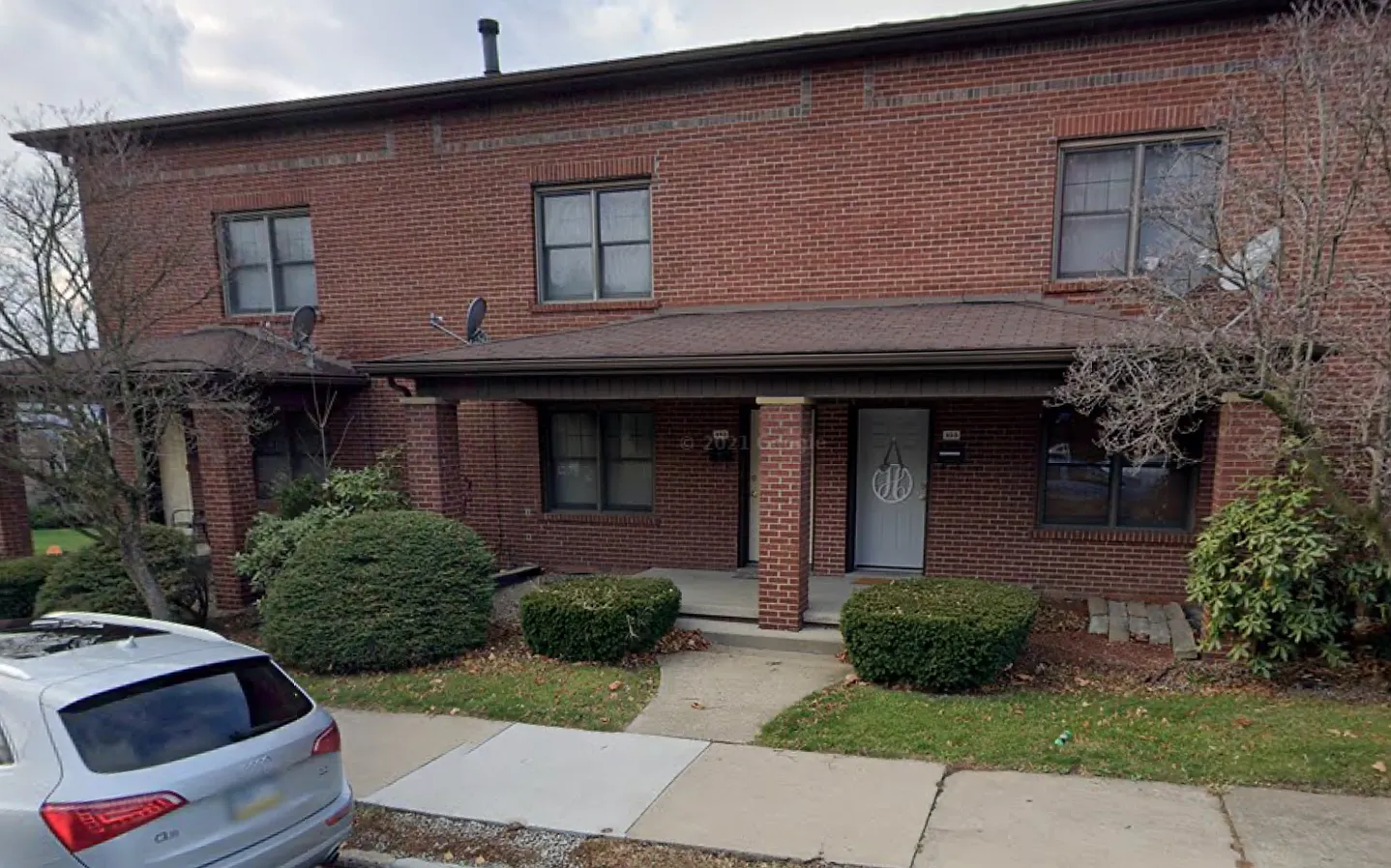 453 3rd St photo 1