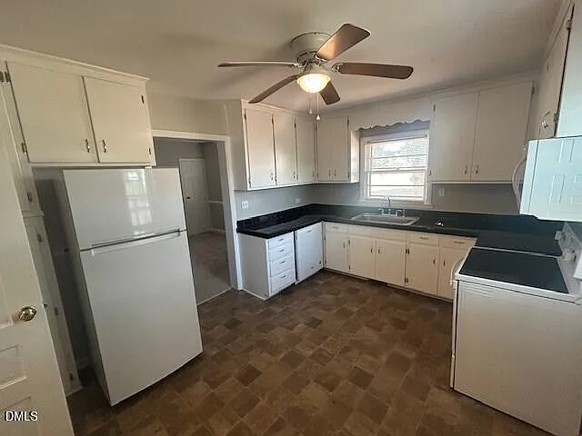 2 bed, 1.5 bath, 1364 sqft, $1,320 — Photo 3