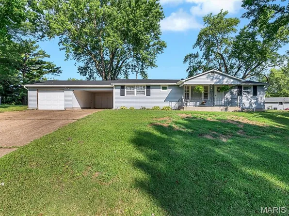 435 Old Springfield Rd, Bourbon, MO 65441