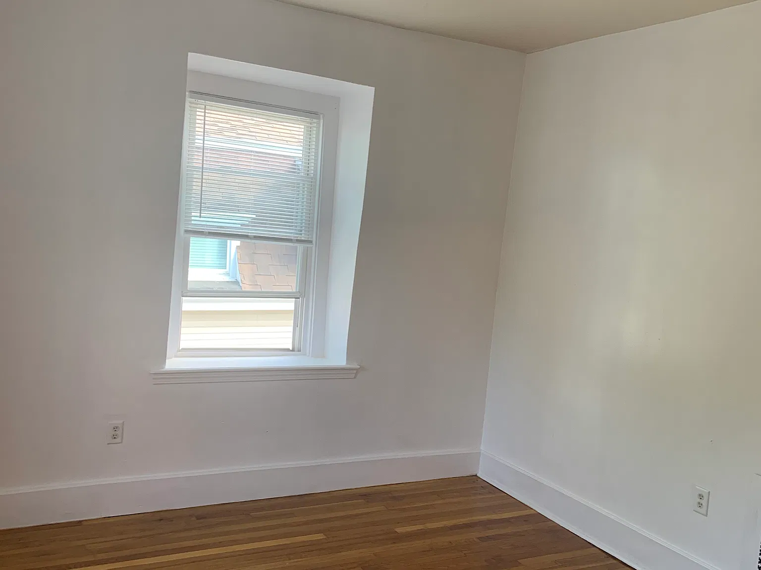 3 bed, 1800 sqft, $3,100 — Photo 2