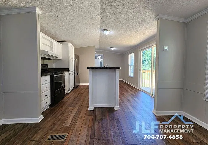 2 bed, 2.0 bath, 870 sqft, $1,195 — Photo 4