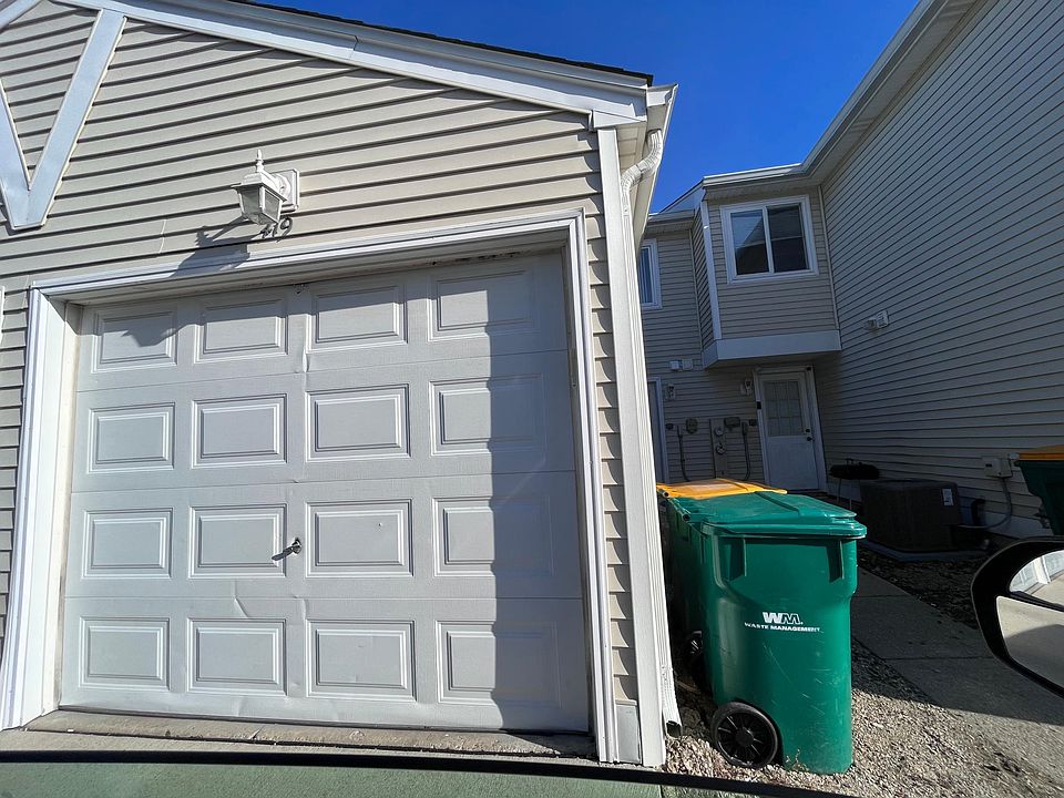 419 Meadow Green Ln, Round Lake Beach, IL 60073 Zillow