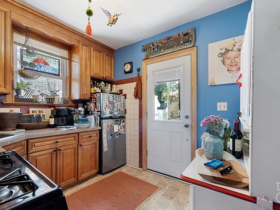 5th image of 3257 30th St