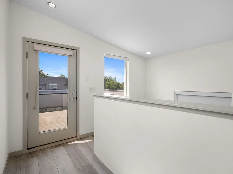 4015 Fenton Ct — Photo 33