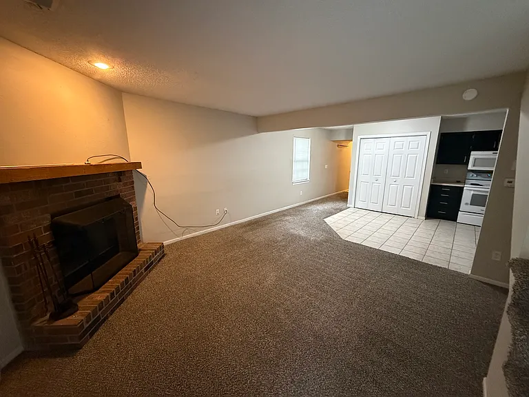705 Cedar Dr #D — Photo 3