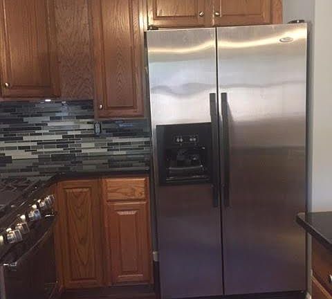 Refrigerator stays for tenant use