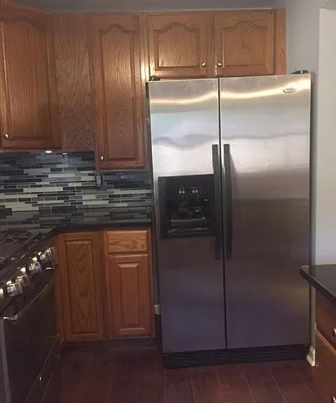 Refrigerator stays for tenant use
