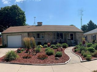 943 N 23rd St, Manitowoc, WI 54220