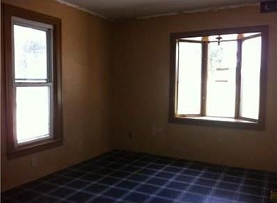 3rd image of 422 E Ash St