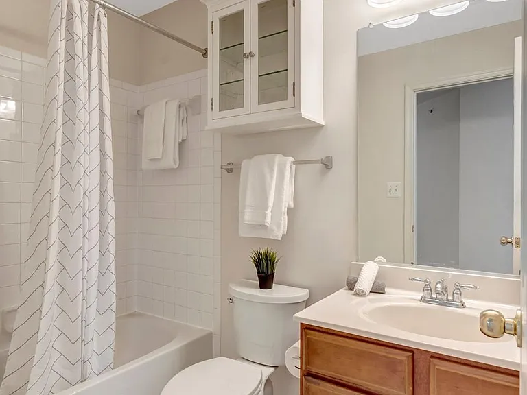 4479 Beacon Grove Cir #B — Photo 26
