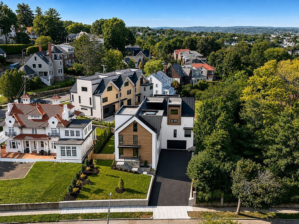 1st image of 63-65 Commonwealth Ave