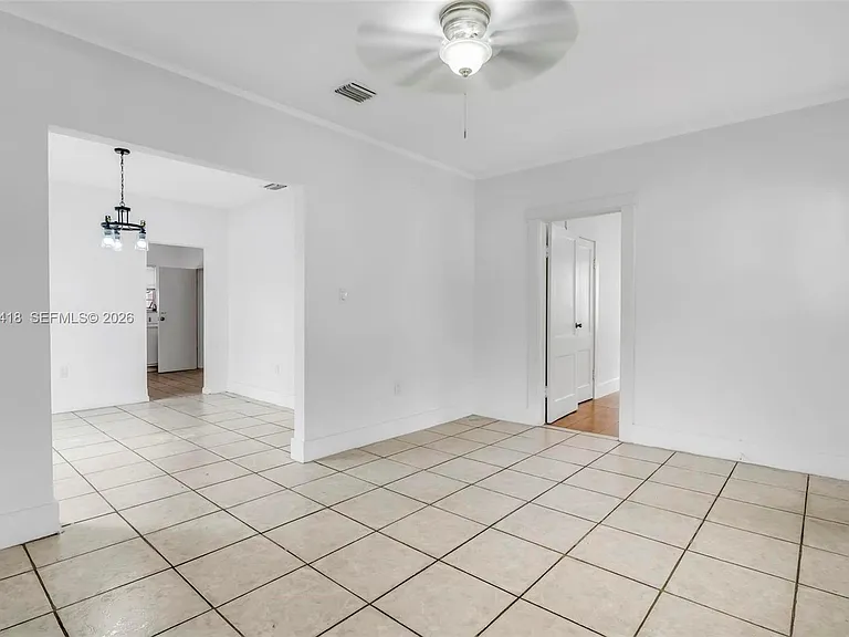 1243 SW 3rd St — Photo 11