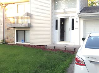 207 Elmwood Rd, Romeoville, IL 60446