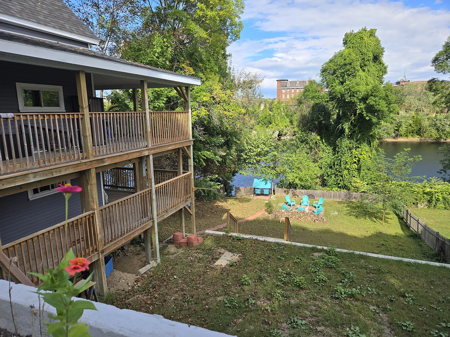 3 bed, 1200 sqft, $2,500 — Photo 1