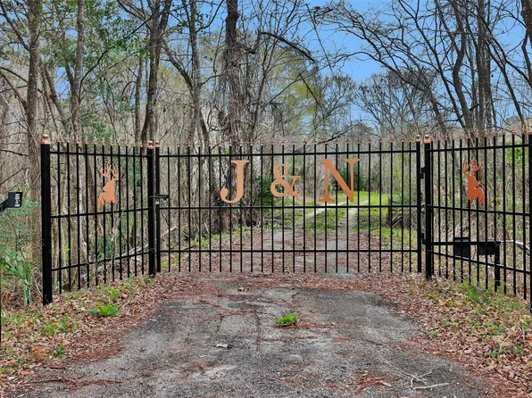 21948 Stillwater Blvd, Montgomery, TX 77316