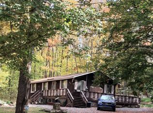 105 Fawn Rd, Pocono Lake, PA 18347