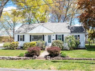 29 Paradise St, Chicopee, MA 01020
