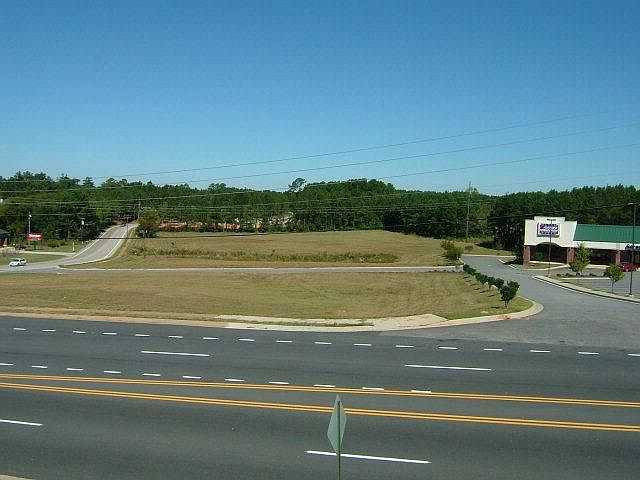 1st image of 2154 E University Dr
