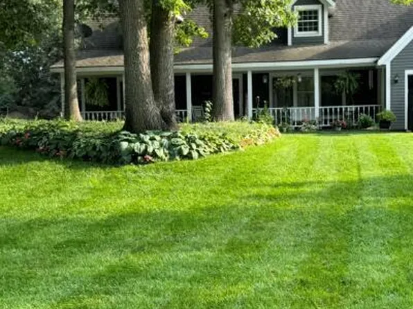 15290 Canary Dr, Grand Haven, MI 49417