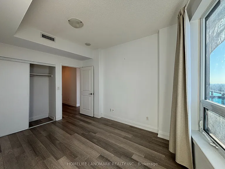 7171 Yonge St #2508 — Photo 12