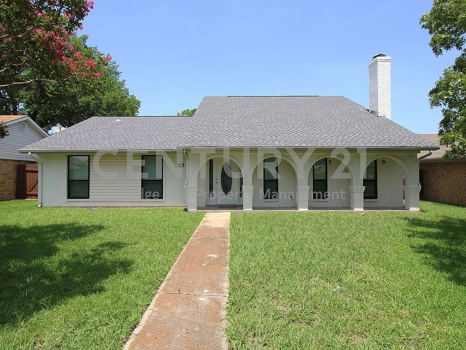 1st image of 2805 Meadow Park Dr