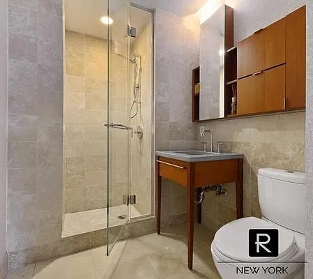 Sold by R New York | media 8