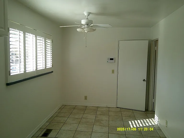 390 S Almond St — Photo 14