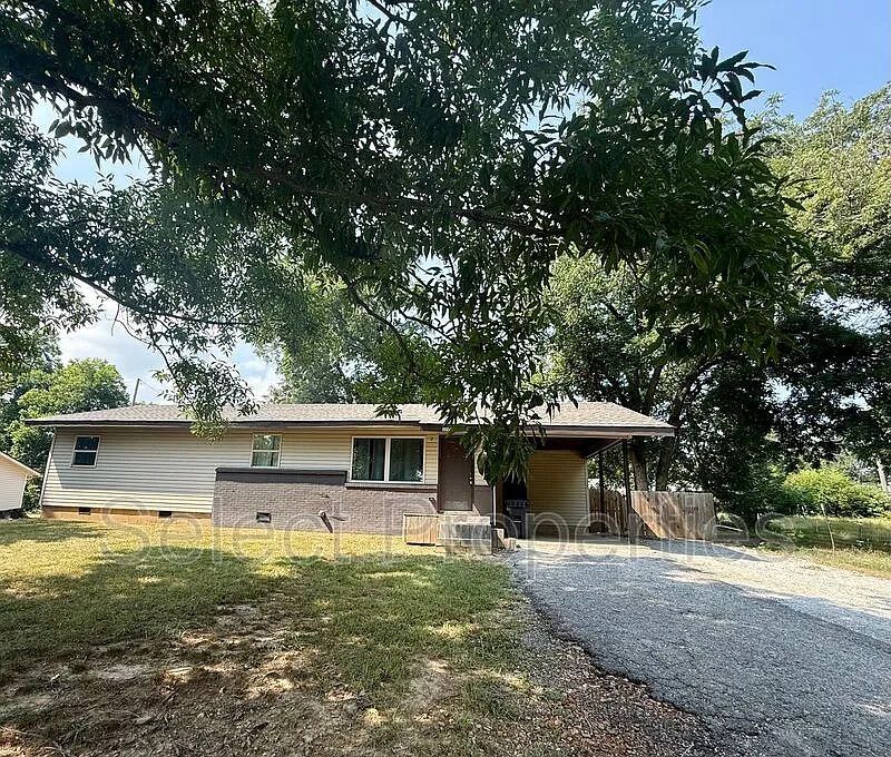 3708 Fielder Dr