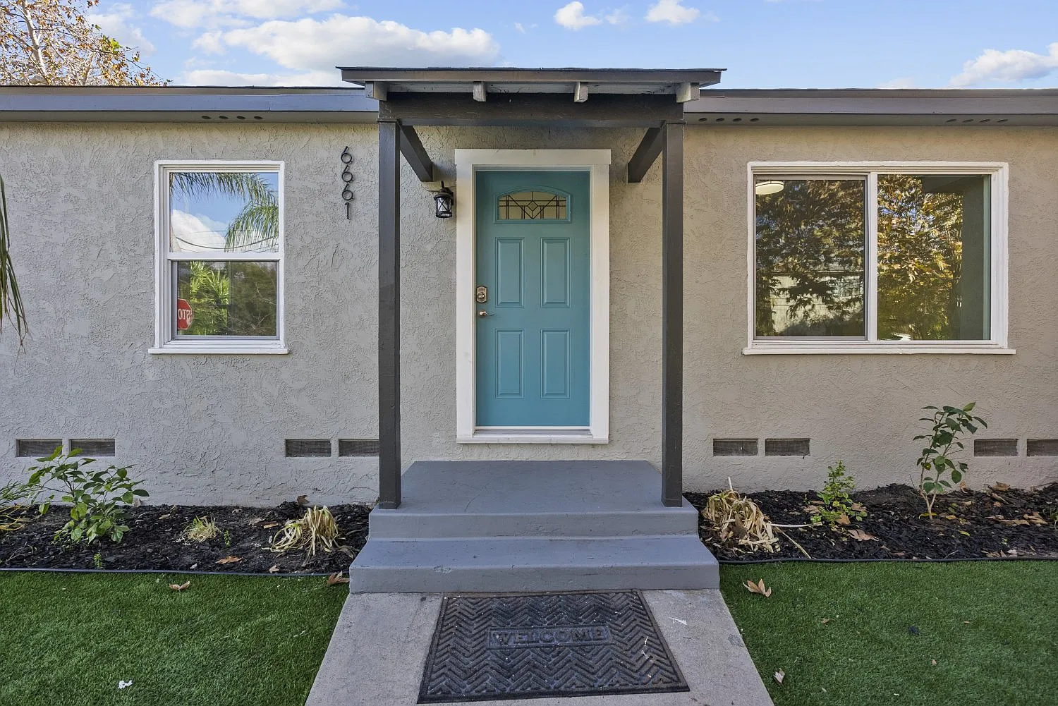 2 bed, 700 sqft, $2,850 — Photo 1